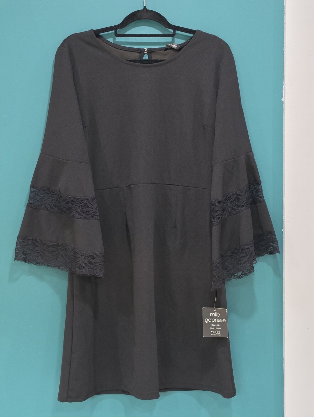 Mlle Gabrielle Black Lace Bell Sleeve Dress XL NWT